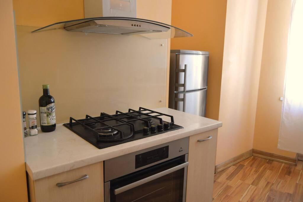 Spacious Old Town Family Peachy 2 Bedrooms Apartment, Nearby The Riga Presidential Castle Exterior foto