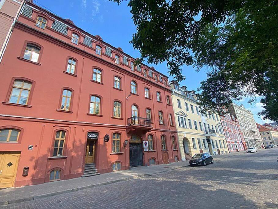Spacious Old Town Family Peachy 2 Bedrooms Apartment, Nearby The Riga Presidential Castle Exterior foto