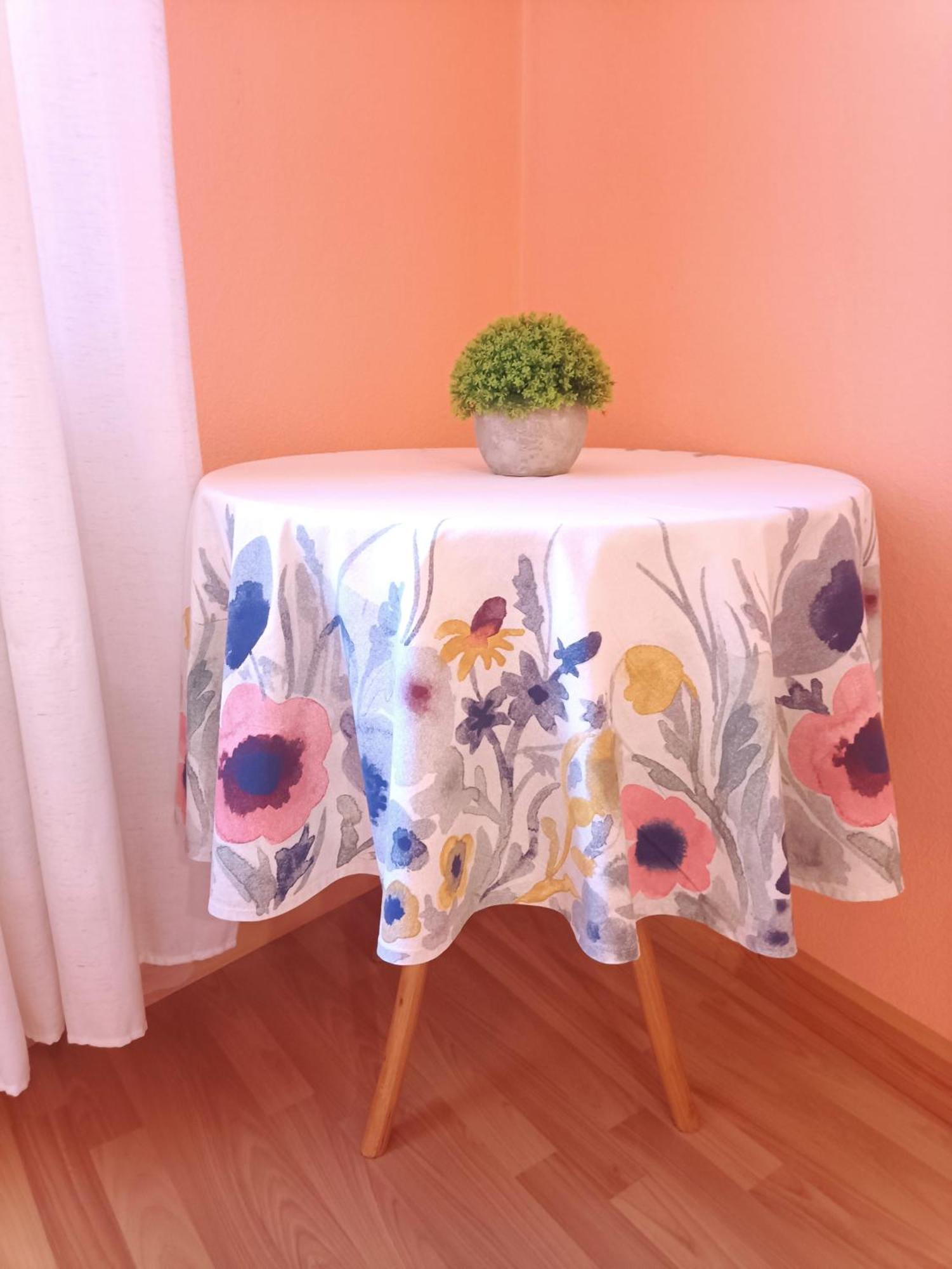 Spacious Old Town Family Peachy 2 Bedrooms Apartment, Nearby The Riga Presidential Castle Exterior foto